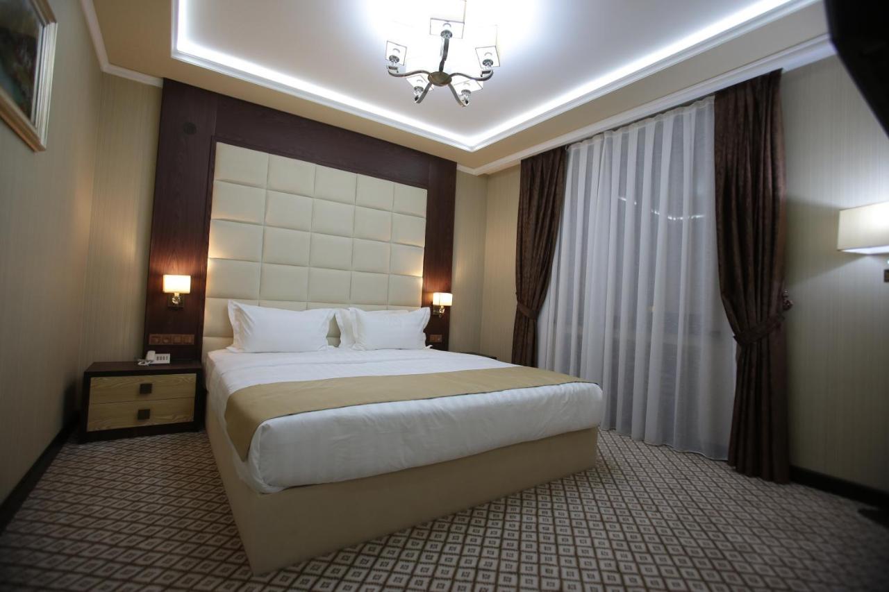 Royal Grand Hotel, Turkistan Exterior photo