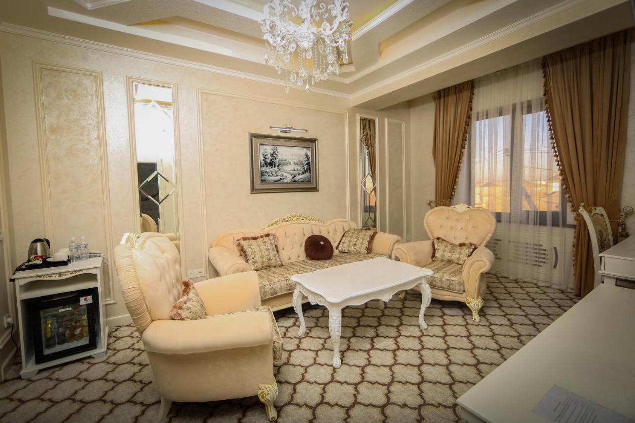 Royal Grand Hotel, Turkistan Exterior photo